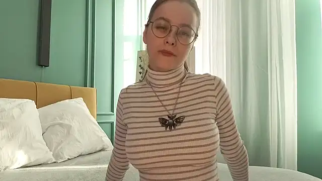 CassieCool online show from 10.18.25