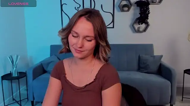 Snapshot of BritnieCute chatting on 10.14.25 BritnieCute online show from 10.14.25