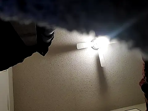 Snapshot of big8dall chatting on 10.04.25 big8dall online show from 10.04.25