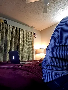 Snapshot of big8dall chatting on 10.11.25 big8dall online show from 10.11.25