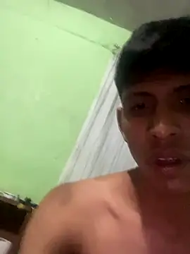 Snapshot of skaaaass chatting on 11.08.25 skaaaass online show from 11.08.25