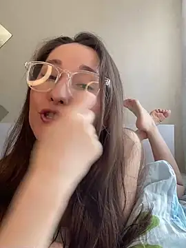 cutte dora online show from 03.17.25