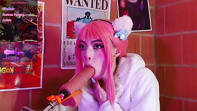 Snapshot of Yennastone chatting on 10.24.25 Yennastone online show from 10.24.25