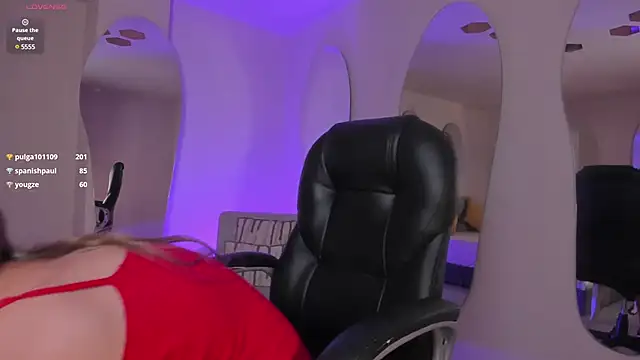 Snapshot of ChloePreston_ chatting on 03.04.25 ChloePreston online show from 03.04.25