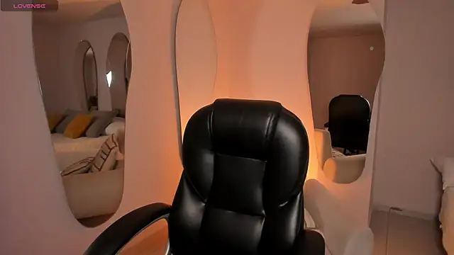 Snapshot of ChloePreston_ chatting on 01.19.26 ChloePreston online show from 01.19.26