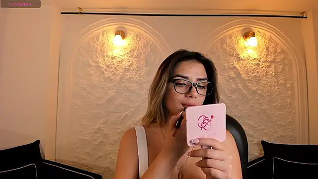 Snapshot of ChloePreston_ chatting on 02.01.26 ChloePreston online show from 02.01.26