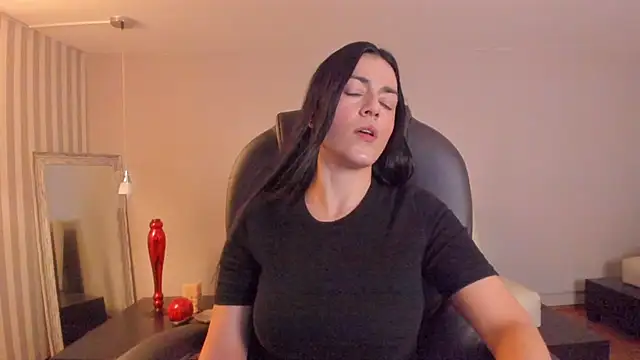 BellaClaiir online show from 12.01.25