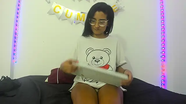 valentina lov online show from 02.25.25