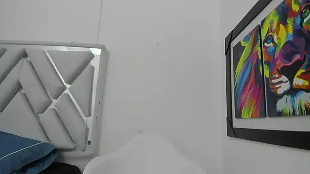 leslyylove online show from 01.24.25