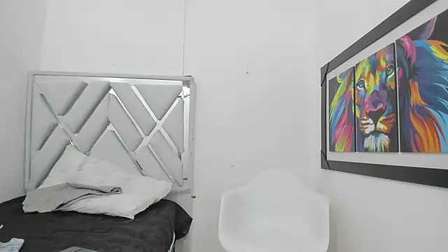 leslyylove online show from 02.12.25