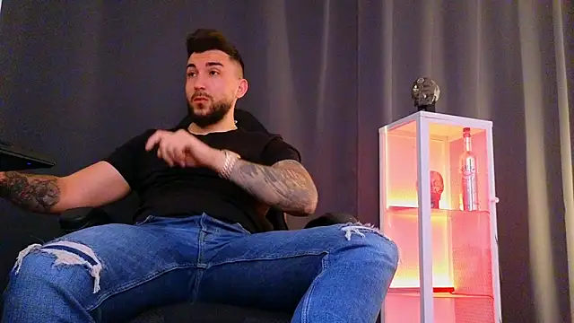 MightyAaron66 online show from 01.30.25