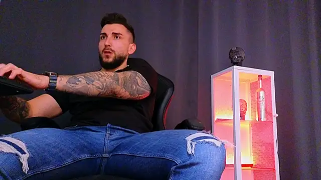 MightyAaron66 online show from 01.31.25