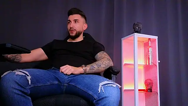 MightyAaron66 online show from 02.11.25