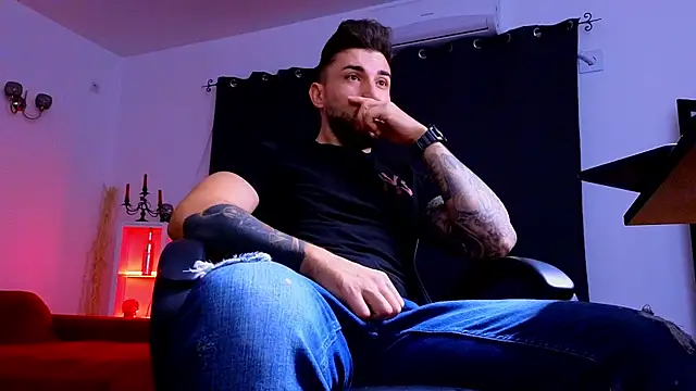 MightyAaron66 online show from 10.04.25