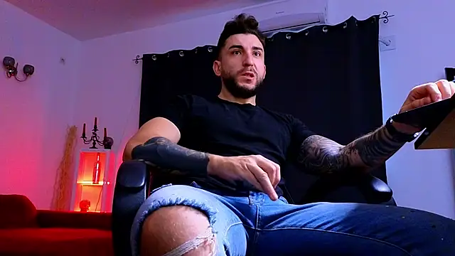 MightyAaron66 online show from 11.10.25