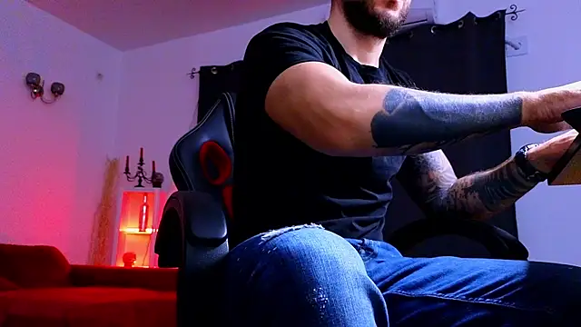 MightyAaron66 online show from 11.13.25