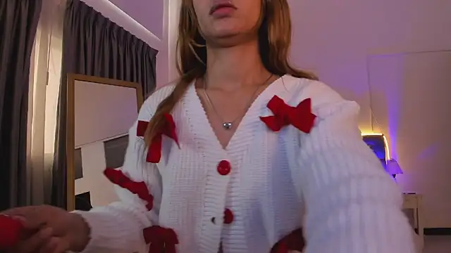 Snapshot of Tamy_edwards chatting on 09.19.25 Tamy edwards online show from 09.19.25