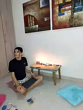cuteluci  online show from 12.08.24