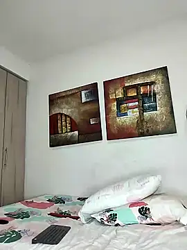 cuteluci  online show from 01.02.25