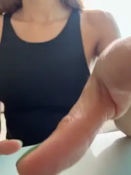 Snapshot of cuteluci_ chatting on 10.17.25 cuteluci online show from 10.17.25