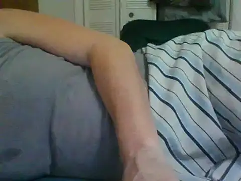 Snapshot of Emilylyn2501 chatting on 12.20.24 Emilylyn2501 online show from 12.20.24