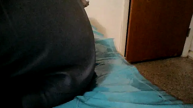 Snapshot of Emilylyn2501 chatting on 02.01.25 Emilylyn2501 online show from 02.01.25