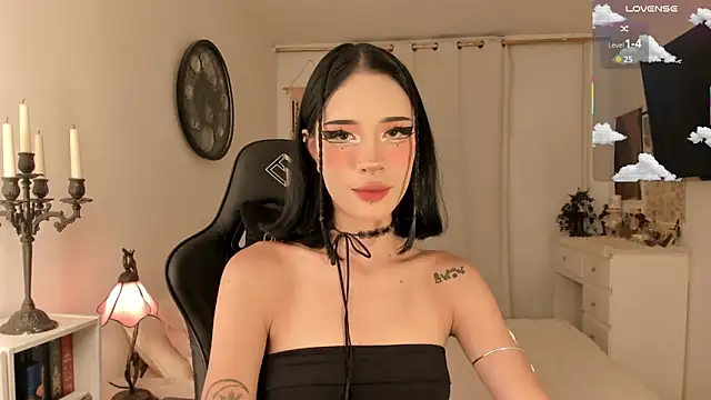 Nefftis online show from 10.17.25