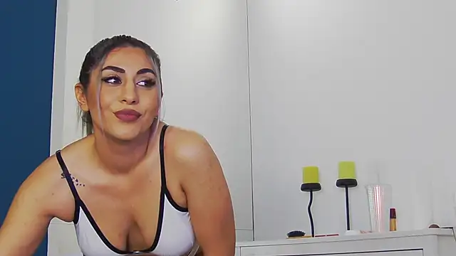 Snapshot of CelineMeyerr chatting on 11.07.25 CelineMeyerr online show from 11.07.25