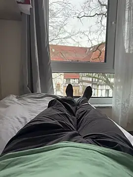 Snapshot of rundum40 chatting on 11.19.25 rundum40 online show from 11.19.25