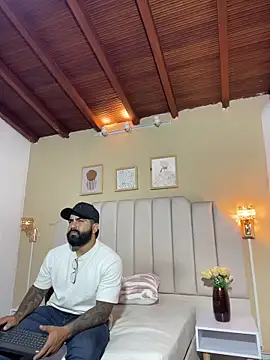 Lyon vach online show from 03.17.26