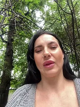 Snapshot of Roxana-Sexy chatting on 05.23.26 Roxana-Sexy online show from 05.23.26