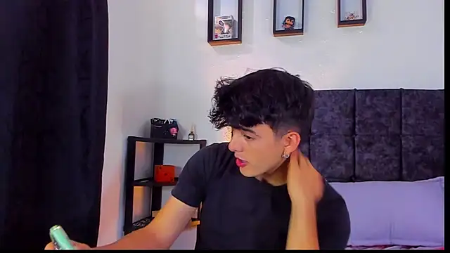 nolan twink1 online show from 10.16.25