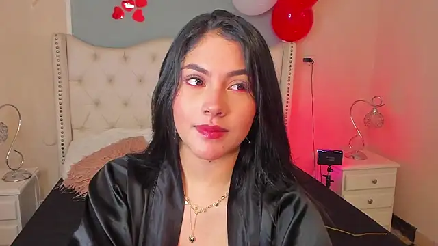 Mia Elowen online show from 02.14.25