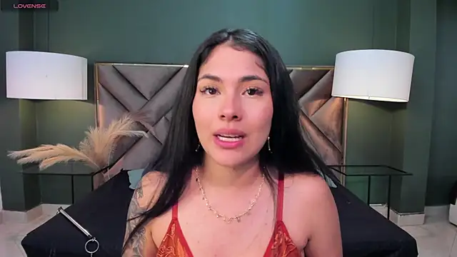 Mia Elowen online show from 02.22.25