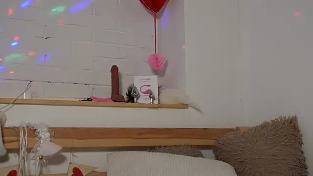 MonicaAsis online show from 12.17.24