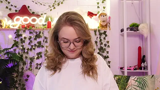 MonicaAsis online show from 04.08.26