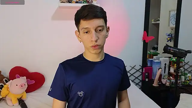 Snapshot of milky__boy_ chatting on 02.10.26 milky boy online show from 02.10.26