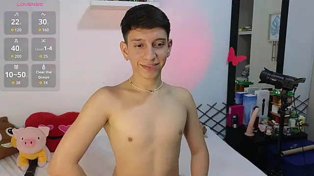 Snapshot of milky__boy_ chatting on 02.25.26 milky boy online show from 02.25.26