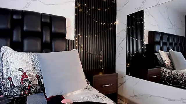 AuroraBon online show from 10.08.25