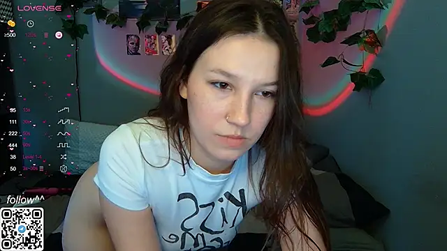 Snapshot of Cutie_Vicky chatting on 12.11.24 Cutie Vicky online show from 12.11.24