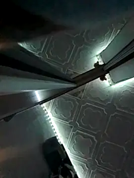 Rowena Vonnie online show from 12.05.25