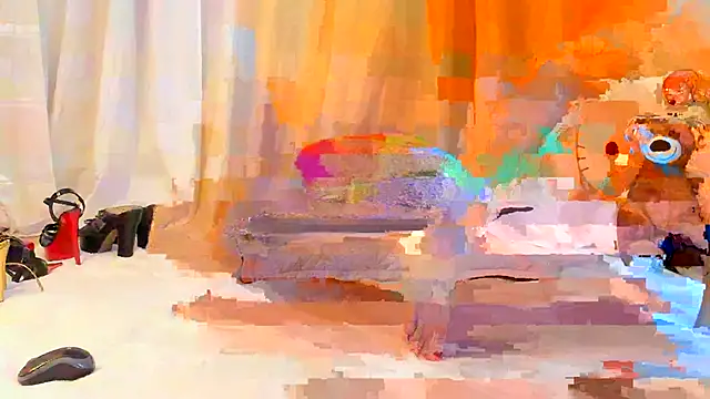 Snapshot of Julieta_J chatting on 10.24.25 Julieta J online show from 10.24.25