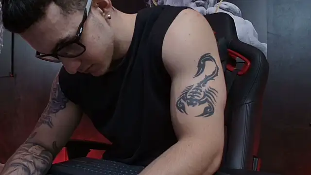 JacksonOlsenn online show from 10.11.25