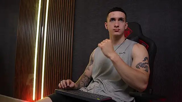 Snapshot of JacksonOlsenn chatting on 02.19.26 JacksonOlsenn online show from 02.19.26