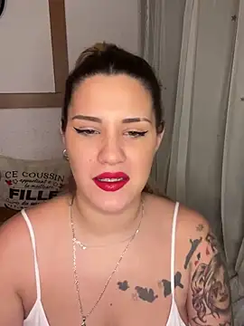 Snapshot of susanahart chatting on 12.08.24 susanahart online show from 12.08.24