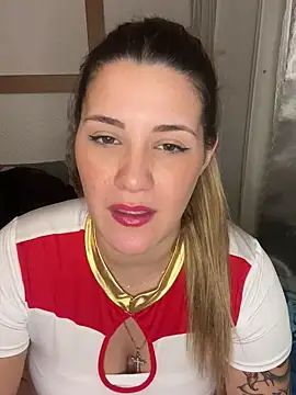 Snapshot of susanahart chatting on 12.13.24 susanahart online show from 12.13.24