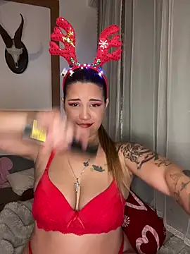 Snapshot of susanahart chatting on 12.19.24 susanahart online show from 12.19.24