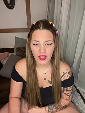 Snapshot of susanahart chatting on 01.11.25 susanahart online show from 01.11.25