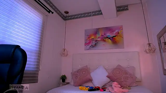 Cristal  adams online show from 01.13.25