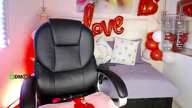 Cristal  adams online show from 02.11.25